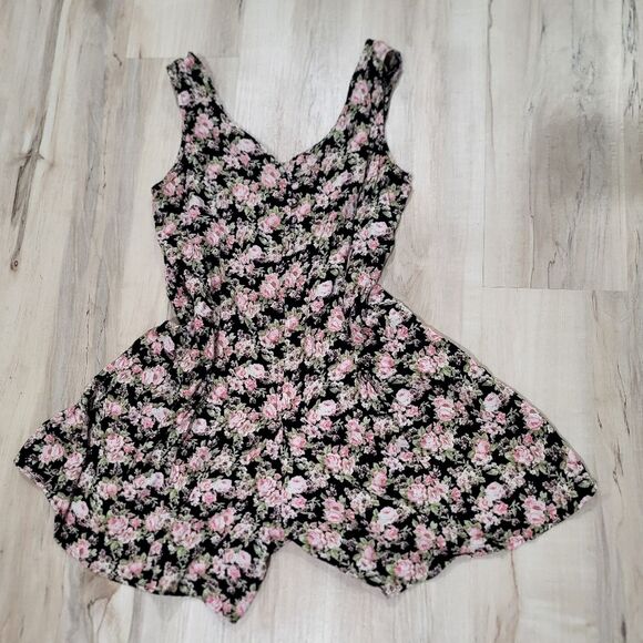 Live Life By Sanctuary Floral Romper Button Front Tie back Flowy Cottage Sz S - Picture 11 of 14